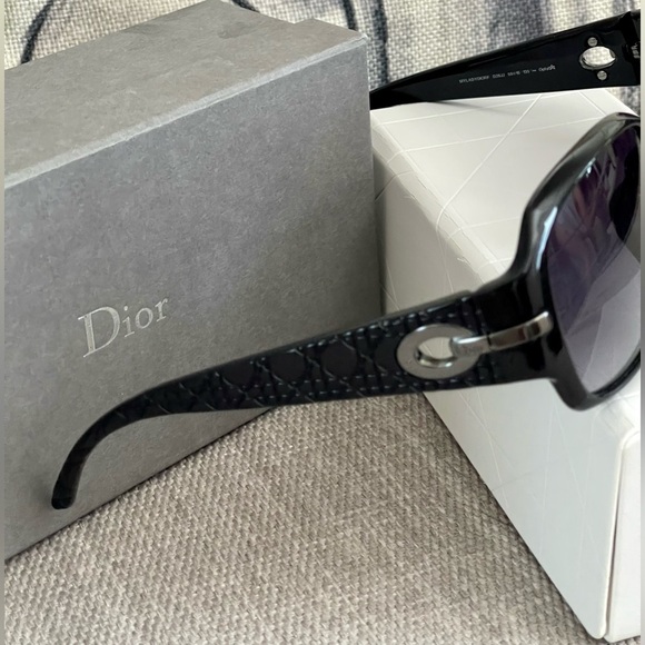 ⭐️COA⭐️CHRISTIAN DIOR SUNGLASSES W/Case-Box Dustbag & Cloth⚡️STUNNING⚡️ - Picture 11 of 14